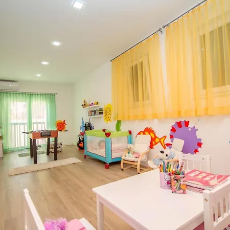 Sleeps 12 With Pool Air Con And Wifi 别墅 Duće